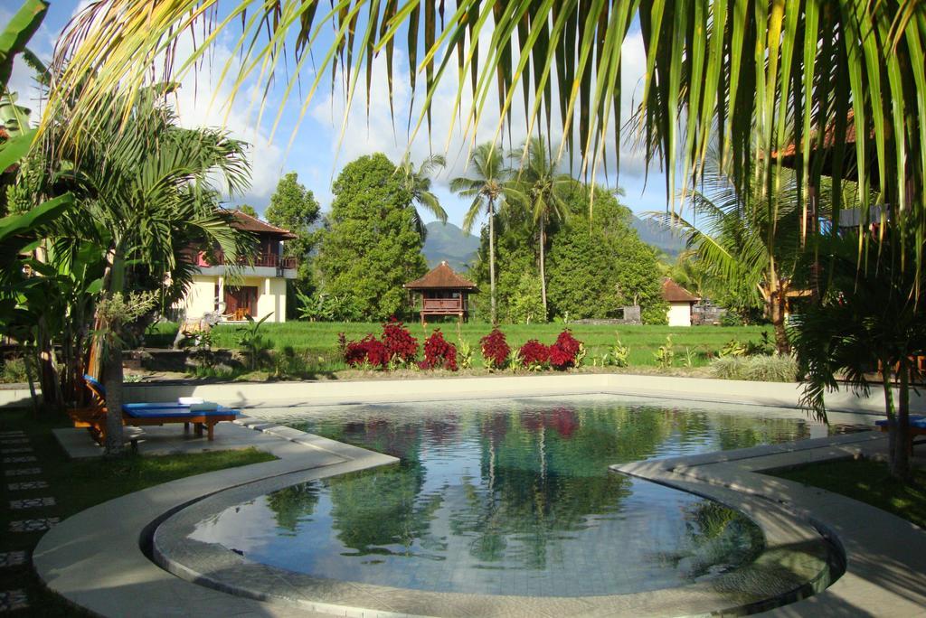 Atres Villa Munduk  Exterior photo