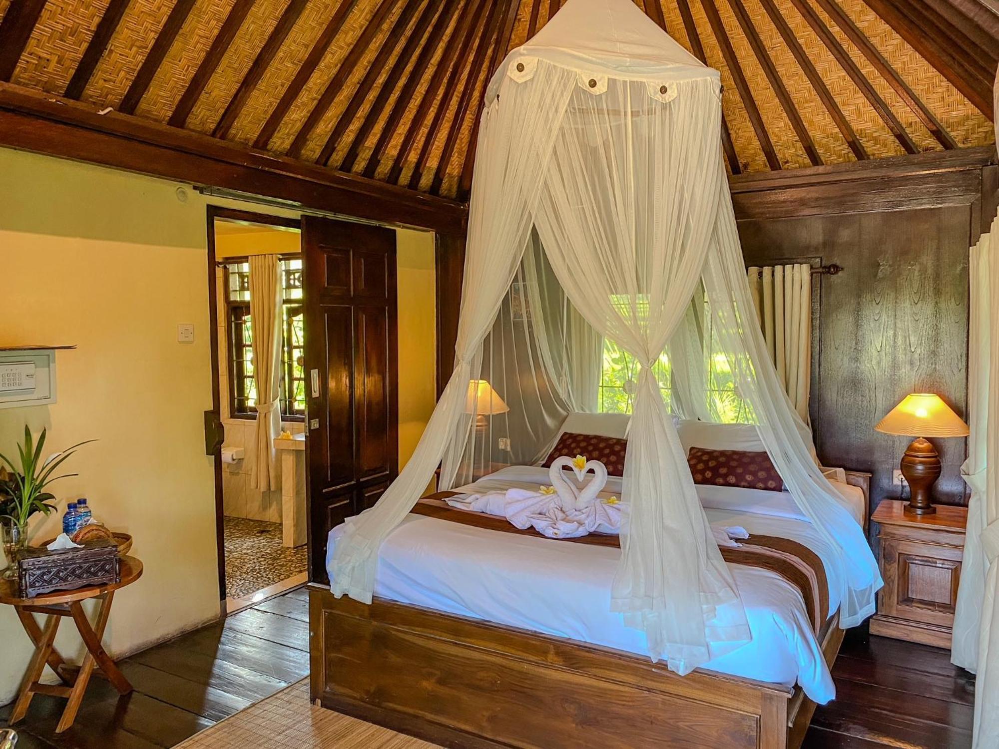 Atres Villa Munduk  Exterior photo