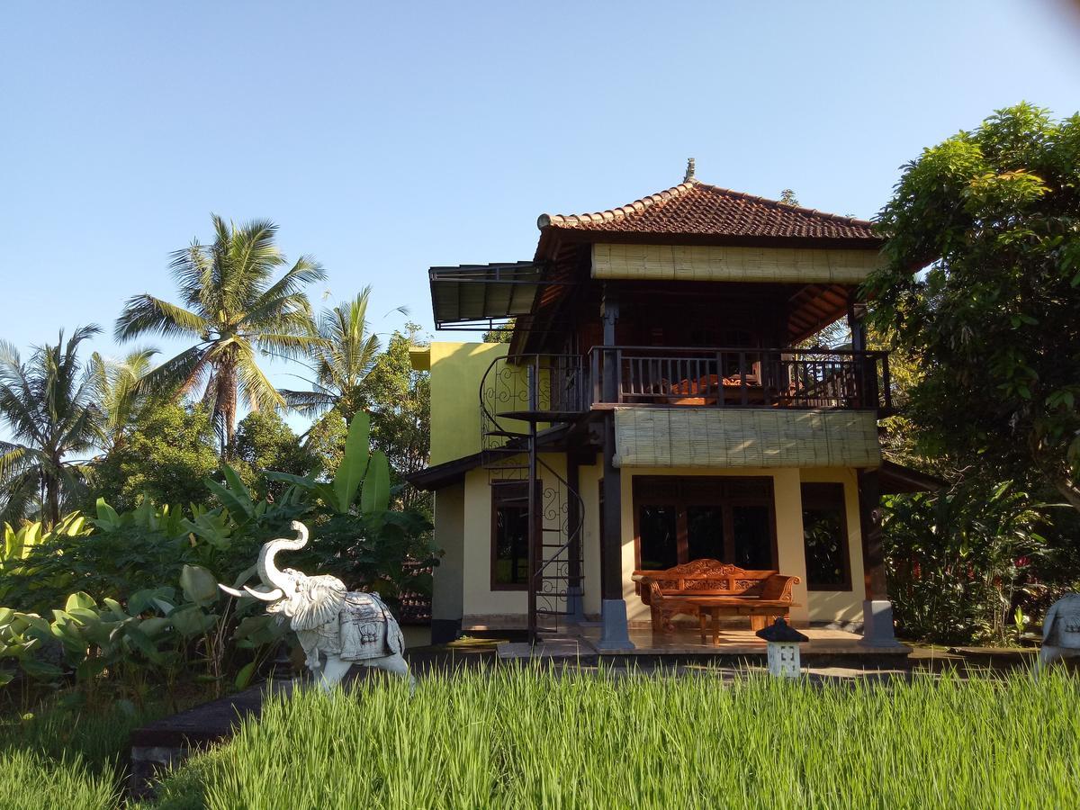 Atres Villa Munduk  Exterior photo